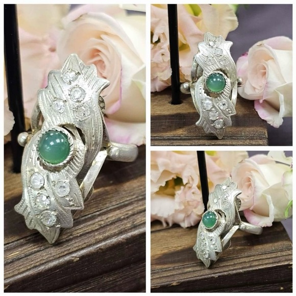 Silver set of earrings and a ring with natural chrysoprase. - Picture 7 of 9